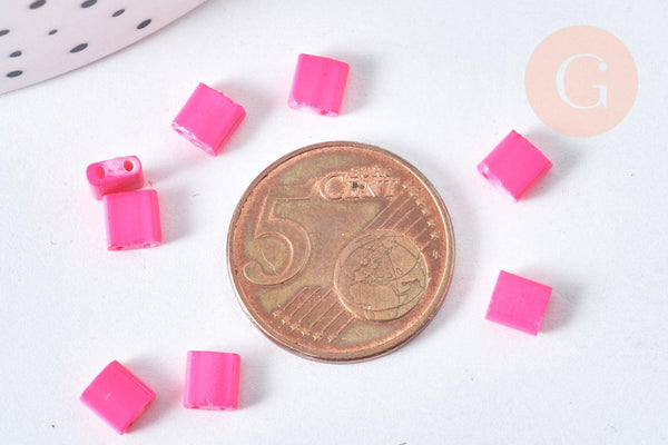 perles rocaille verre rectangle rose fluorescent, perle carré création bracelet, perle tila,4.5mm,2 trous, x50 (4.8 GR) (G6960)