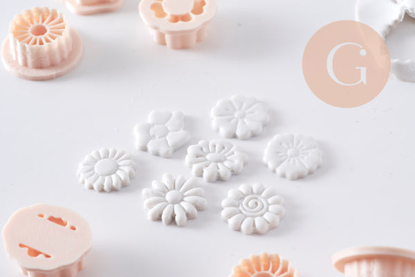 Emporte-Pièce Pâte polymère Fleur créole interchangeable au choix 17-20mm, x1 (G10995)