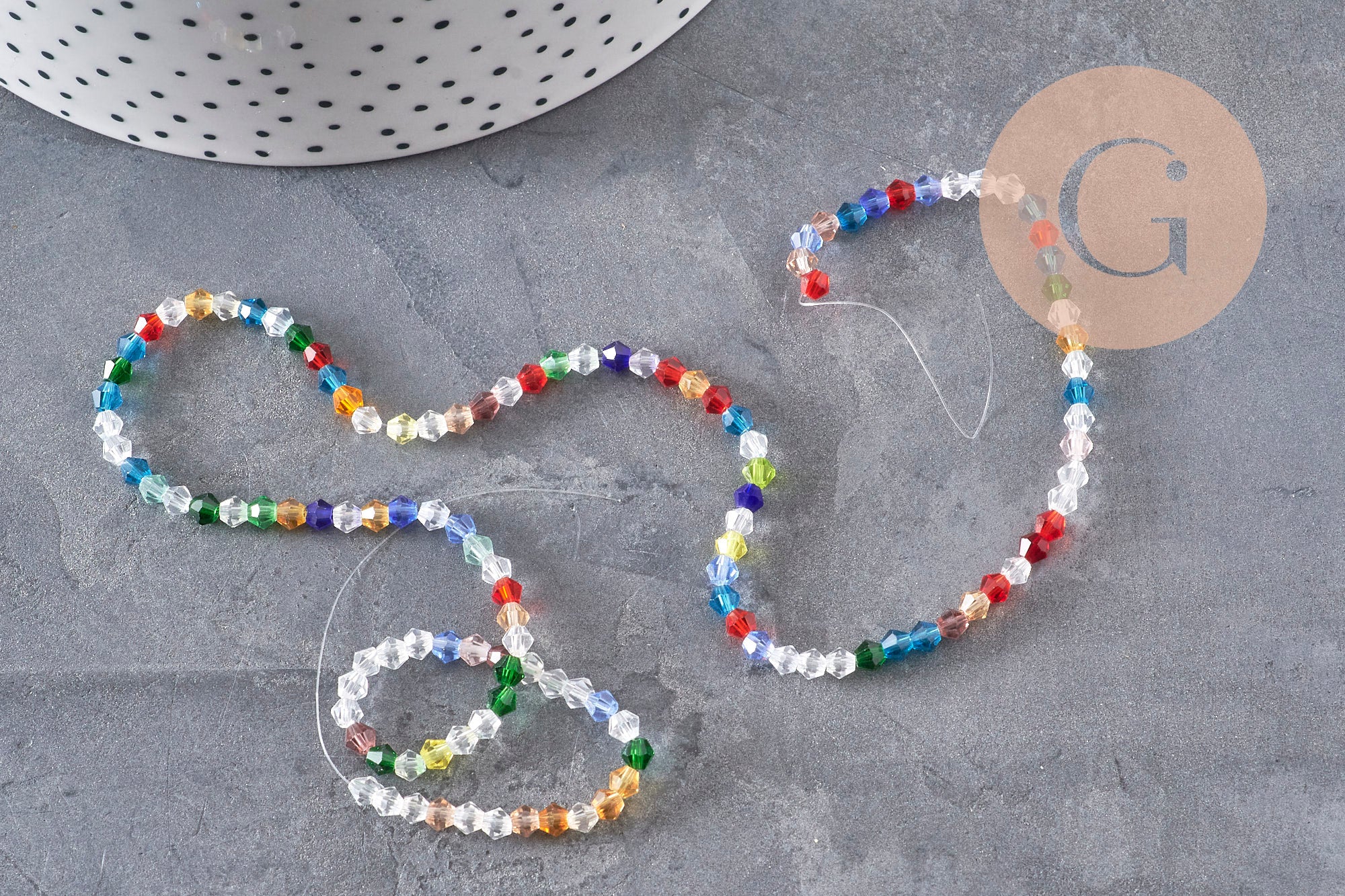 Perles cristal toupies à facette multicolore 3-3.3mm, x1 fil de 32.5cm (G11127)