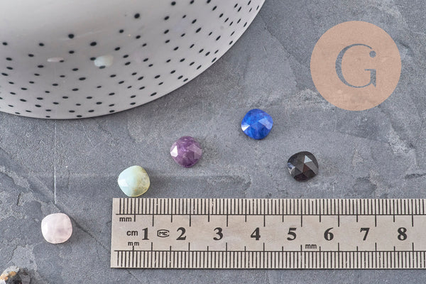 Cabochon carré pierre naturelle 8x8mm, x1 (G11155)