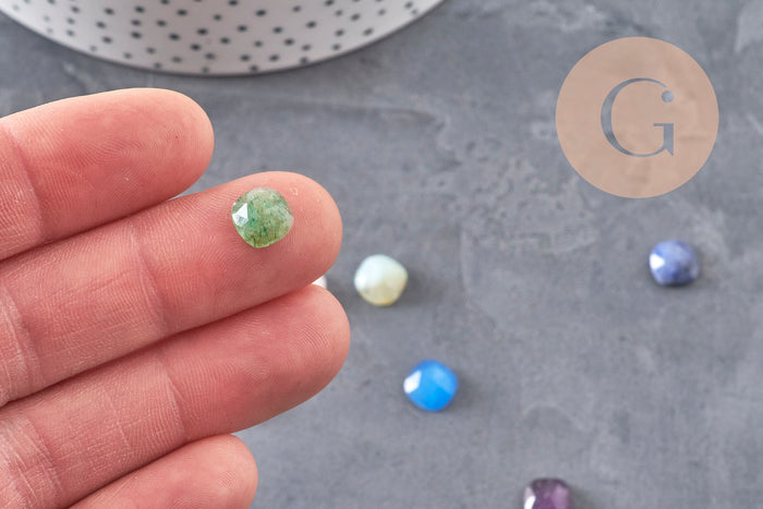 Cabochon carré pierre naturelle 8x8mm, x1 (G11155)