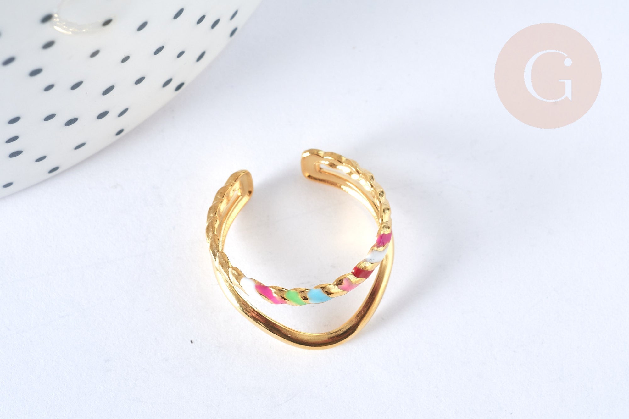 Bague fine réglable V acier inoxydable doré émail multicolore Taille 54, x1 (G7004)