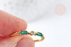 Bague fine réglable dorée 18k zircons verts 17.3mm, x1 (G8457)