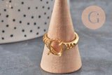 Bague réglable en laiton doré avec support cabochon ovale à 4 griffes et zircons scintillants.