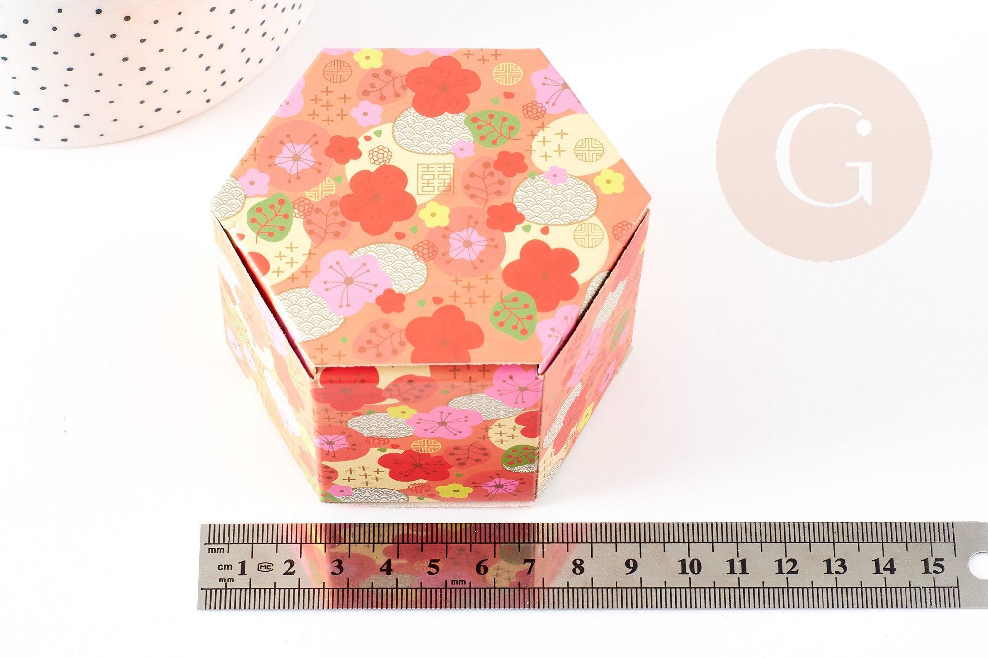 Boite haxgonale cadeau motif japonisant carton 7.65x8.8cm, x1 (G6288)