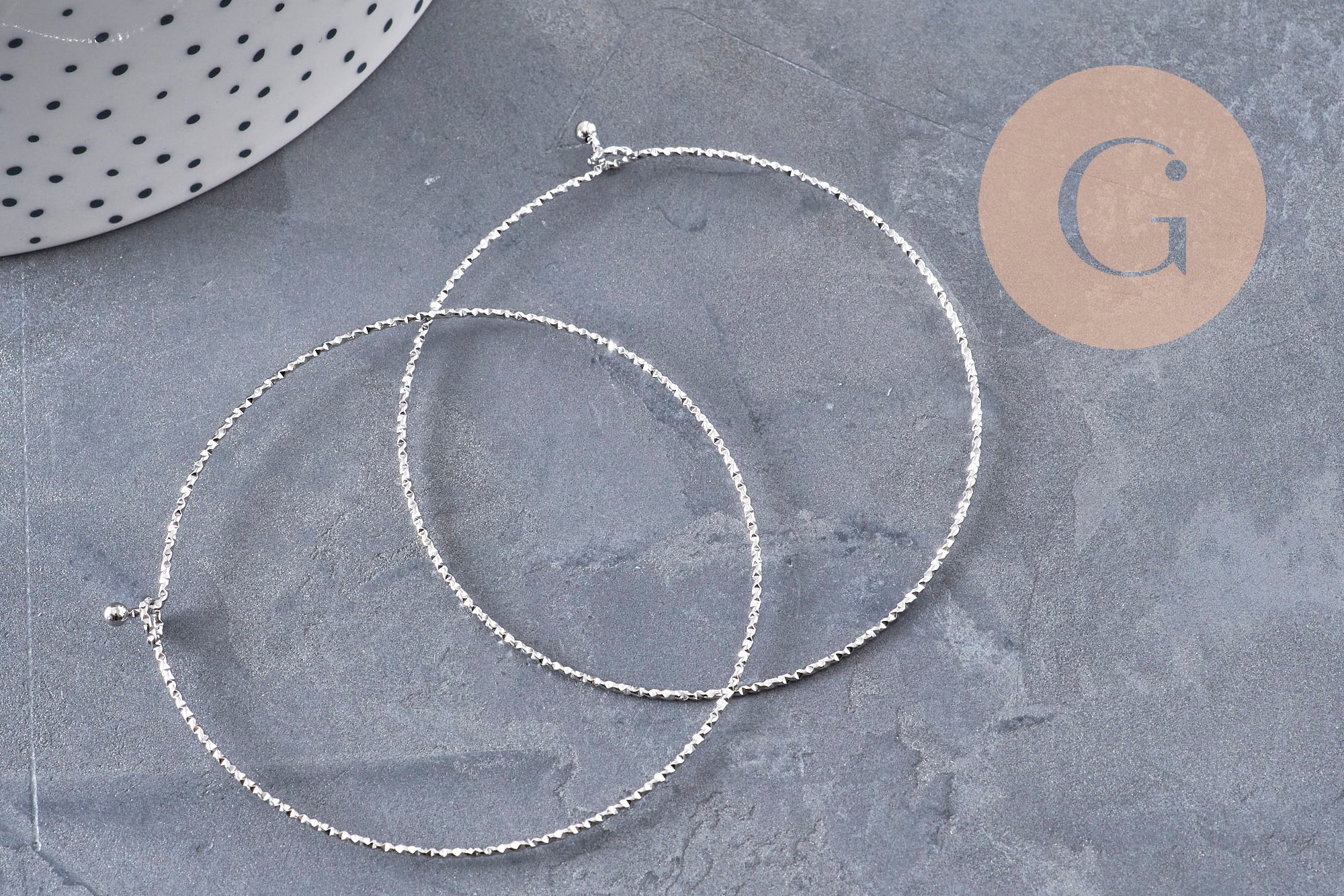 Bracelet jonc texturé rond 1mm acier 304 inoxydable platine 60mm, x1 (G10988)