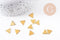 Breloque triangle 3 trous laiton brut, pendentif sans nickel,creation bijoux, pendentif geometrique,9mm,x 10 (G3111)