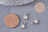 Breloques étoiles argentées , pendentif salace argenté 10mm, x50 (14gr) (G0059)