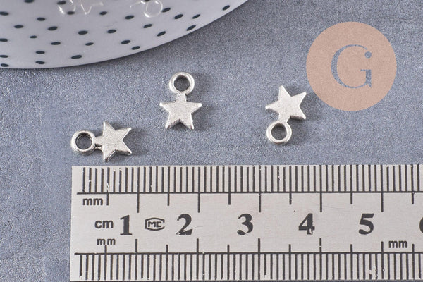 Breloques étoiles argentées , pendentif salace argenté 10mm, x50 (14gr) (G0059)