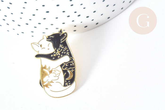 Broche Pin's Chat émail blanc et noir zamac doré 35x23mm, broche dorée, décoration veste, x1 G8082