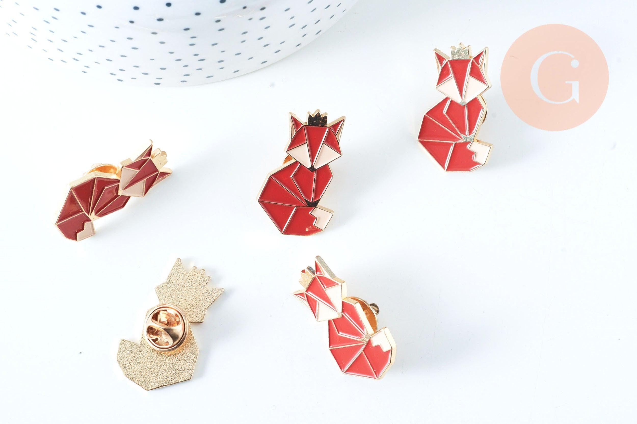 Broche pins renard roux origami doré émail orange 31.5x19mm, x1 (G8046)