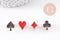 Broche pins symbole carte à jouer coeur carreau trèfle pique zamac doré émail 12-13mm x1 (G10162)