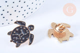 Broche pin's tortue de mer motif mystique noir doré émail 26.5mm, x1 (G6616)
