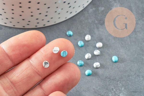 Cabochon howlite blanche turquoise de synthèse 4.5x4mm, x10 (G1727)