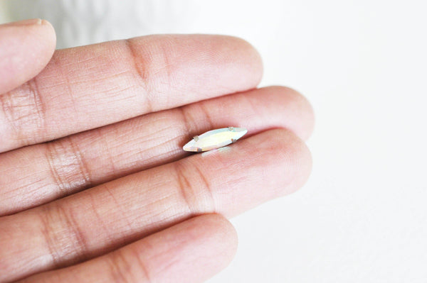 Cabochon navette cristal métal platine à coudre4x15mm, x5 (G0137)