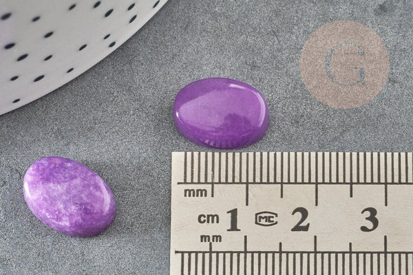 Cabochon ovale jade naturel violet 14x10mm, x1 (G2233)