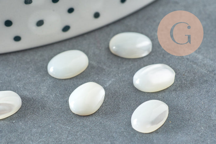 Cabochon ovale nacre blanche 8x6mm, x1 (G9045)