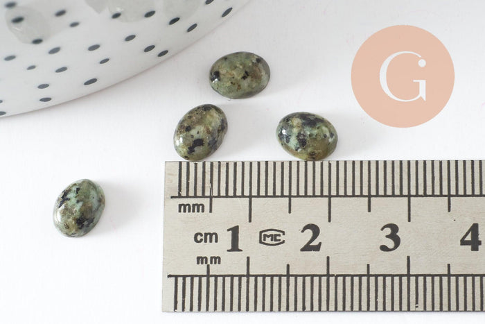 Cabochon ovale turquoise africaine naturelle 8x6mm, création bijoux pierre naturelle, x1 (G10177)