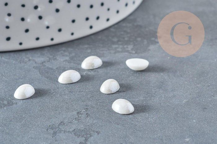 Cabochon ovale verre irisé blanc 8x6mm, x10 (G8893)