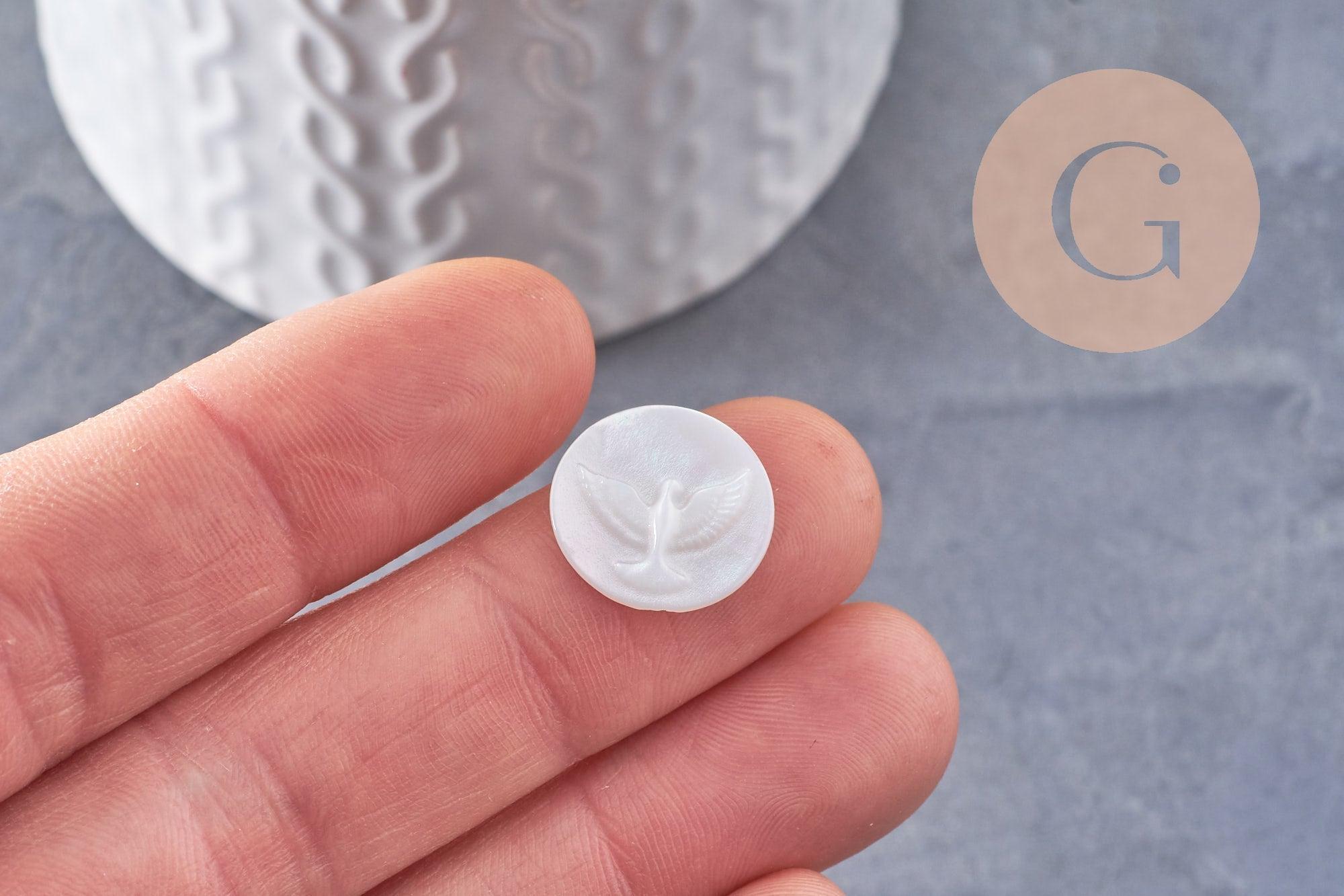 Cabochon rond Colombe nacre naturelle blanche gravé 15.5mm, x1 (G9971)
