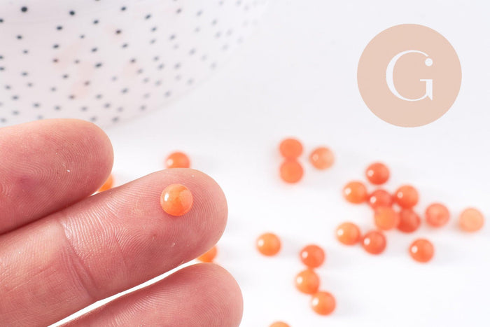 Cabochon rond jade naturel teinté orange 6mm, x1 (G2008)