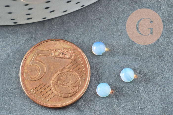 Cabochon rond opalite blanche 4mm, x1 (G3136)