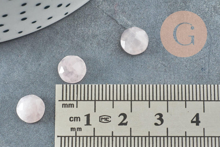 Cabochon rond quartz rose à facettes 8mm, x1 (G5637)