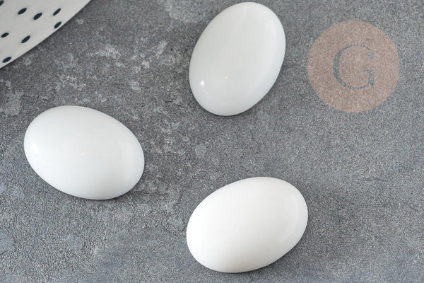 Cabochonovale jade naturel blanc 18x13mm, x1 (G1315)