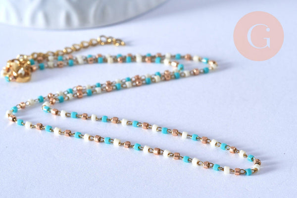 Chaine avec fermoir acier inoxydable doré perles rocaille turquoise artisanale 40.7cm, x1 (G4010)