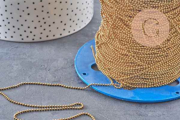 Chaine boule laiton brut 1.5mm, chaine bijou,chaine boule,sans nickel, x 5Mètres (G2491)