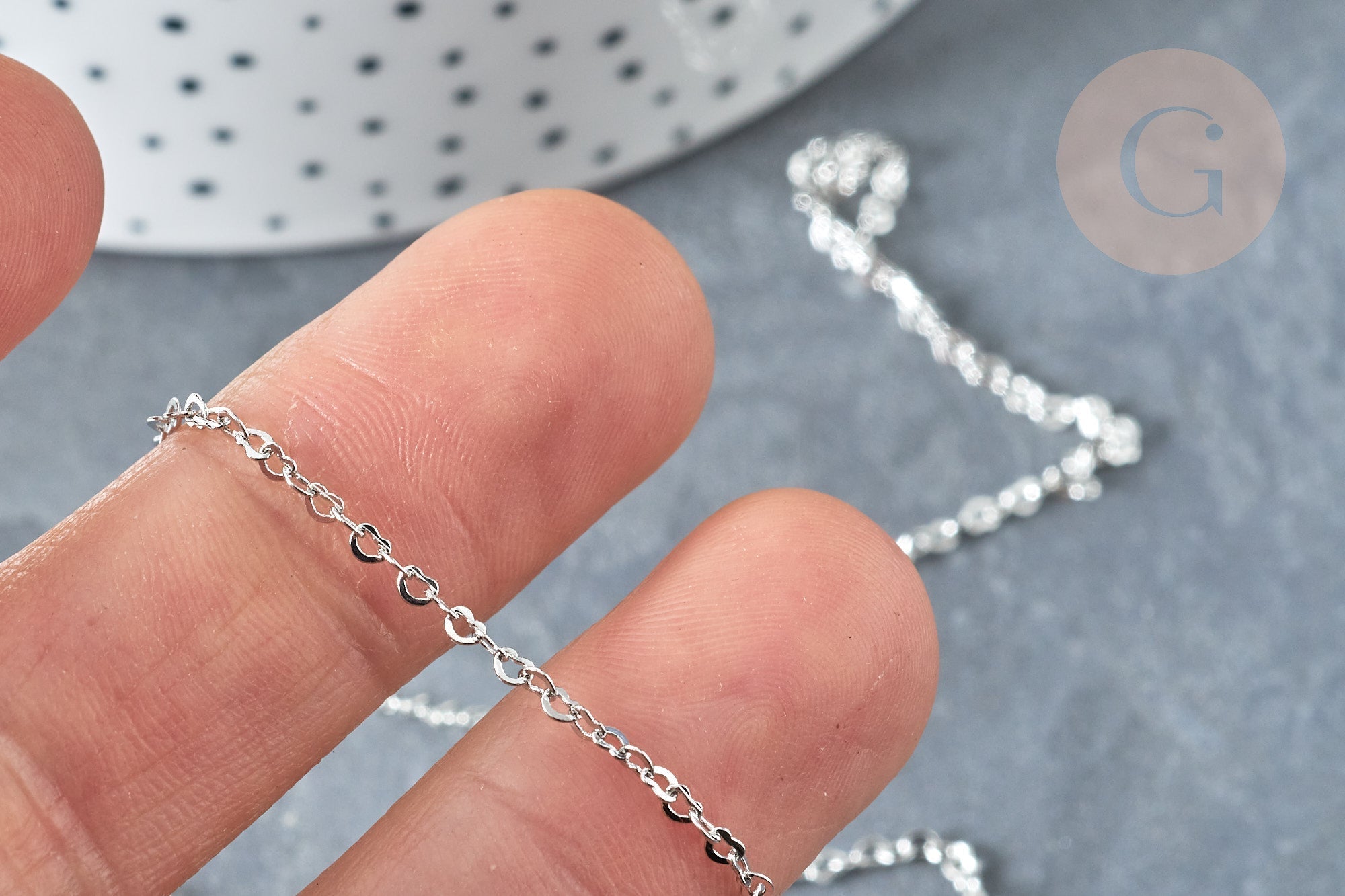 Chaine laiton platine maille coeur 1.8x2.4mm, x1 mètre (G8141)