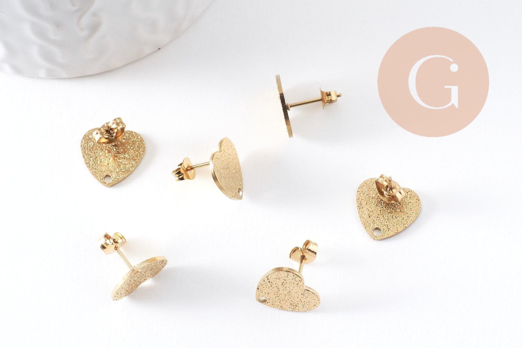 Clous-puces oreille coeur acier 304 inoxydable dore IP sablé 1 trou 13mm, la paire (G10371)