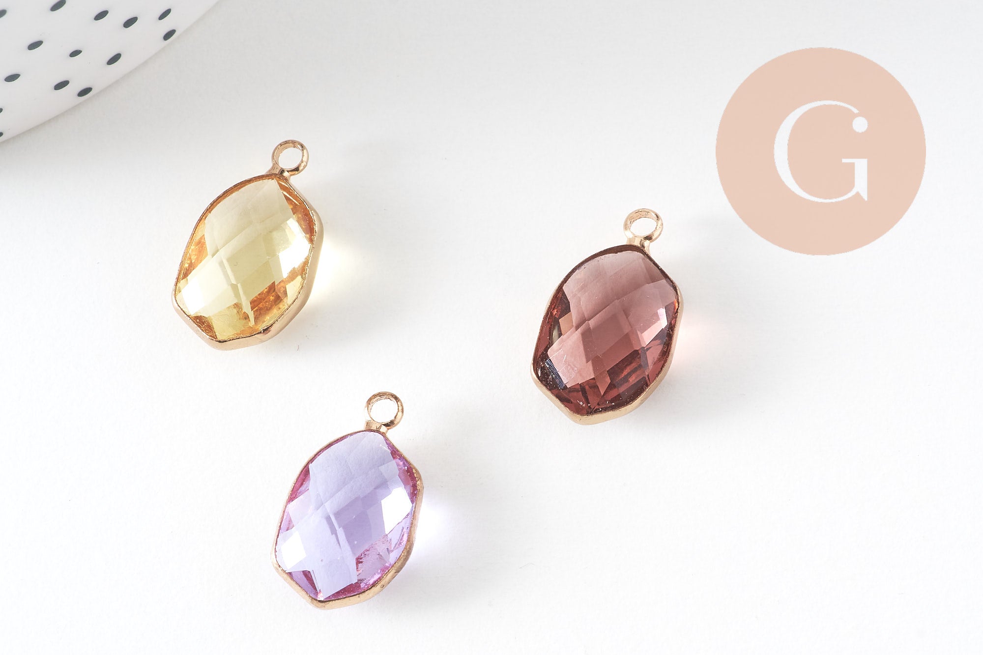 Collier Chaine fine dorée pendentif cristal,idée cadeau,chaine collier,chaine complète, acier chirurgical,1.5 mm,40cm, x1 G0701