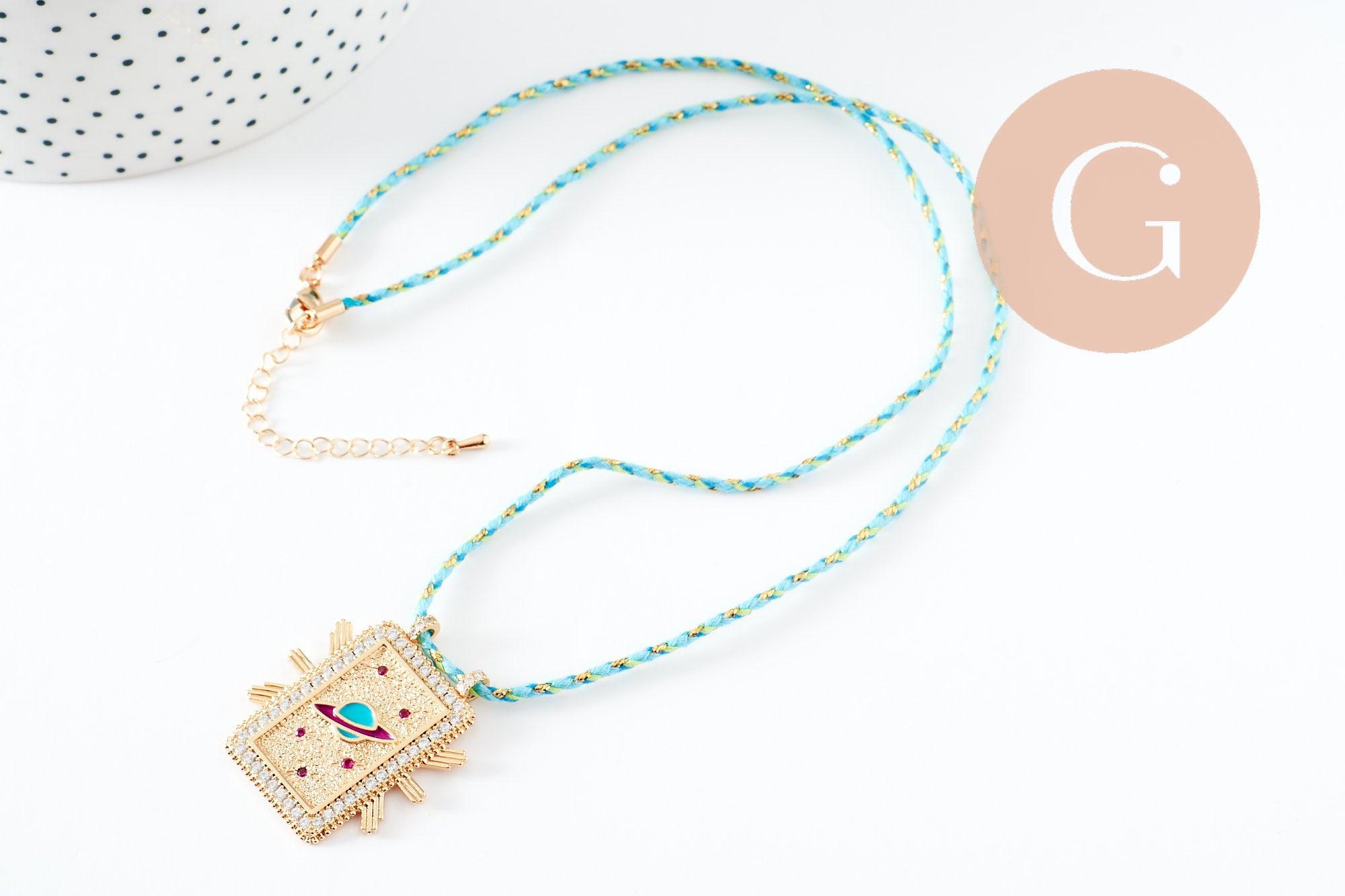 Collier médaille émaillée planète zircon zamac doré, collier cordon tressé 45cm x1 (G9566)