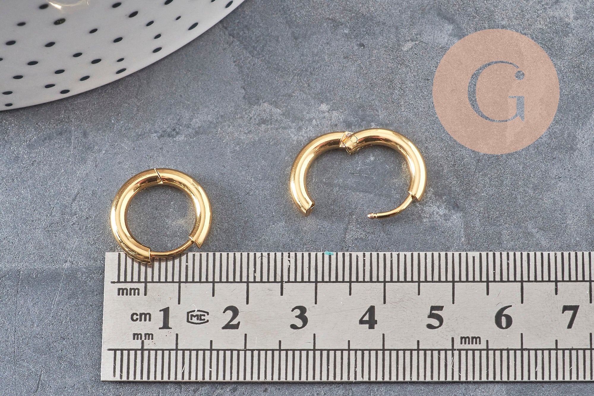 Créoles minimalistes acier 304 inoxydable doré PVD 10mm, la paire (G11075)