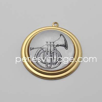 EP 1 Pendentif trompette laiton