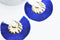 EP Pendentif large pompon fil bleu support fer doré 85-92mm, x 2 (G4535)