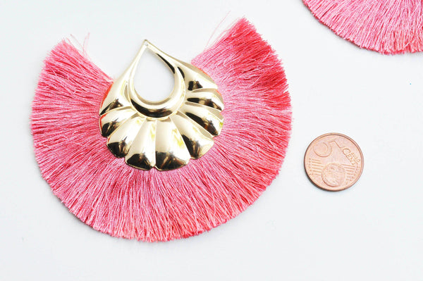 EP -Pendentif large pompon fil rose support doré,pendentif en fil sur support doré, 85-92mm, x2 (G4536)