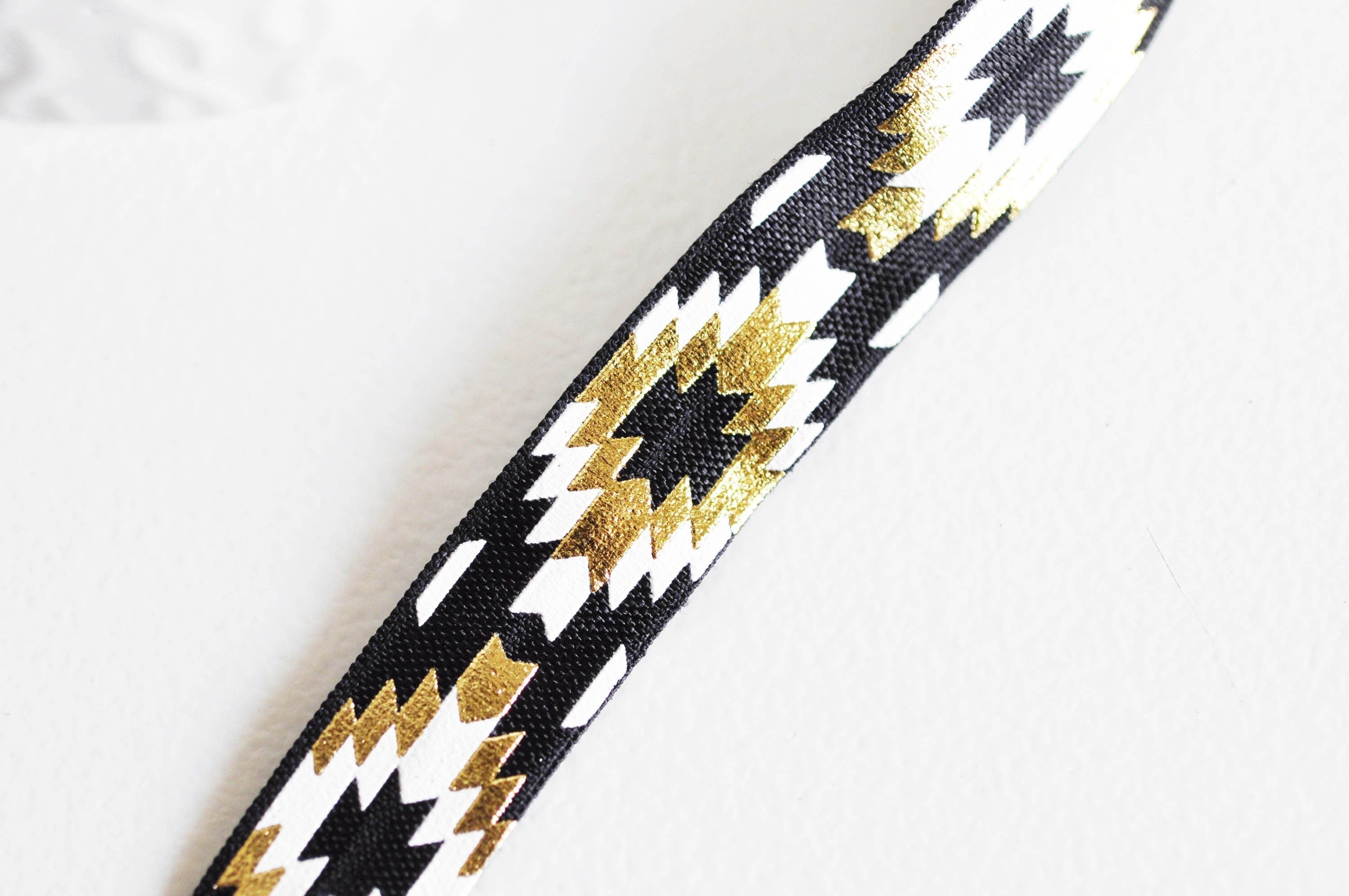 EP-Ruban élastique motif Aztèque or noir EFJF, fabrication bijoux, bracelet EVJF,ruban mariage,scrapbooking,16mm,1 mètre-G1579