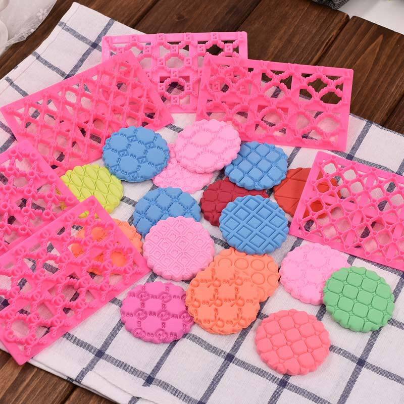 EP tampon biscuit silicone rose losanges fleurs, Moule patisserie silicone pour décor gateaux ou décor pour pâte polymère,12.2cm, x1 G5102
