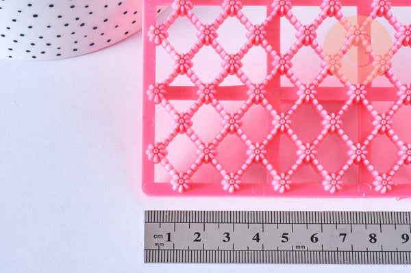 EP tampon biscuit silicone rose losanges fleurs, Moule patisserie silicone pour décor gateaux ou décor pour pâte polymère,12.2cm, x1 G5102