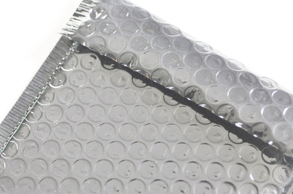 Enveloppes à bulles en plastique noir brillant 150x130mm, x10 (G3211)