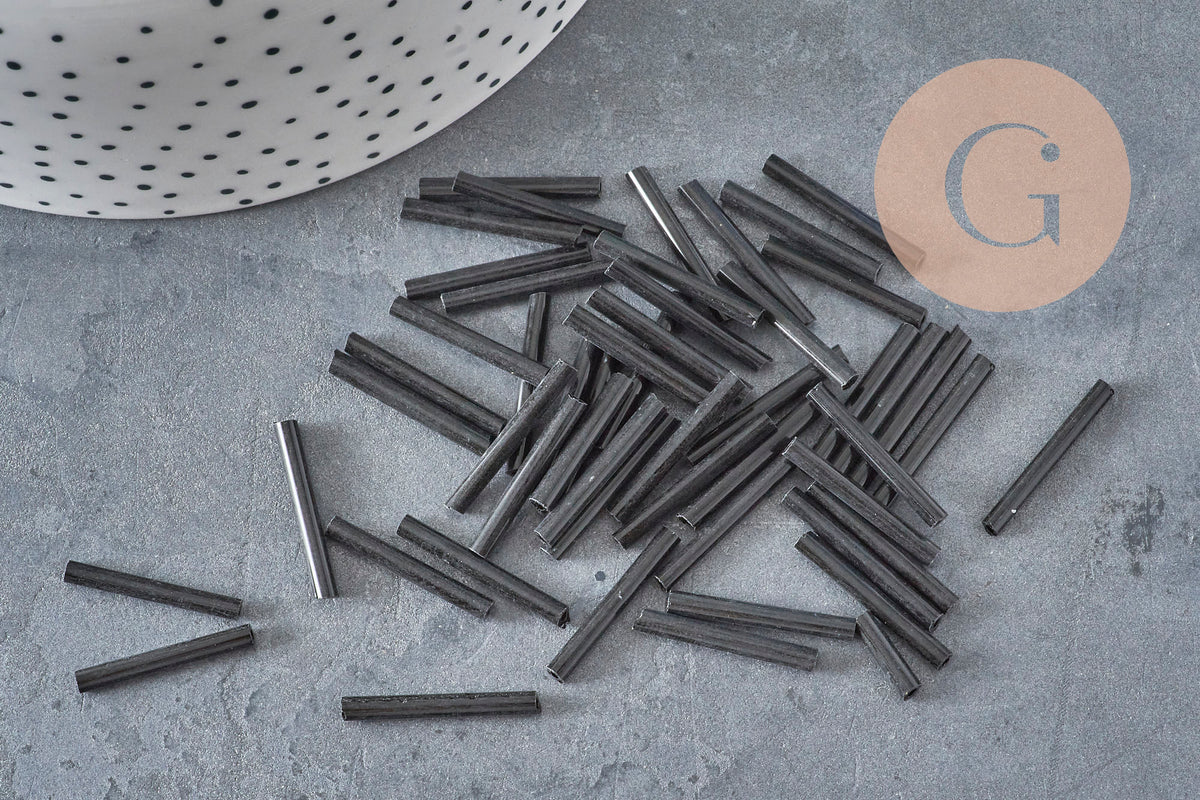 Cuentas de semillas tubulares negras grandes de 20 x 2,5 mm y 10 g (G3155)