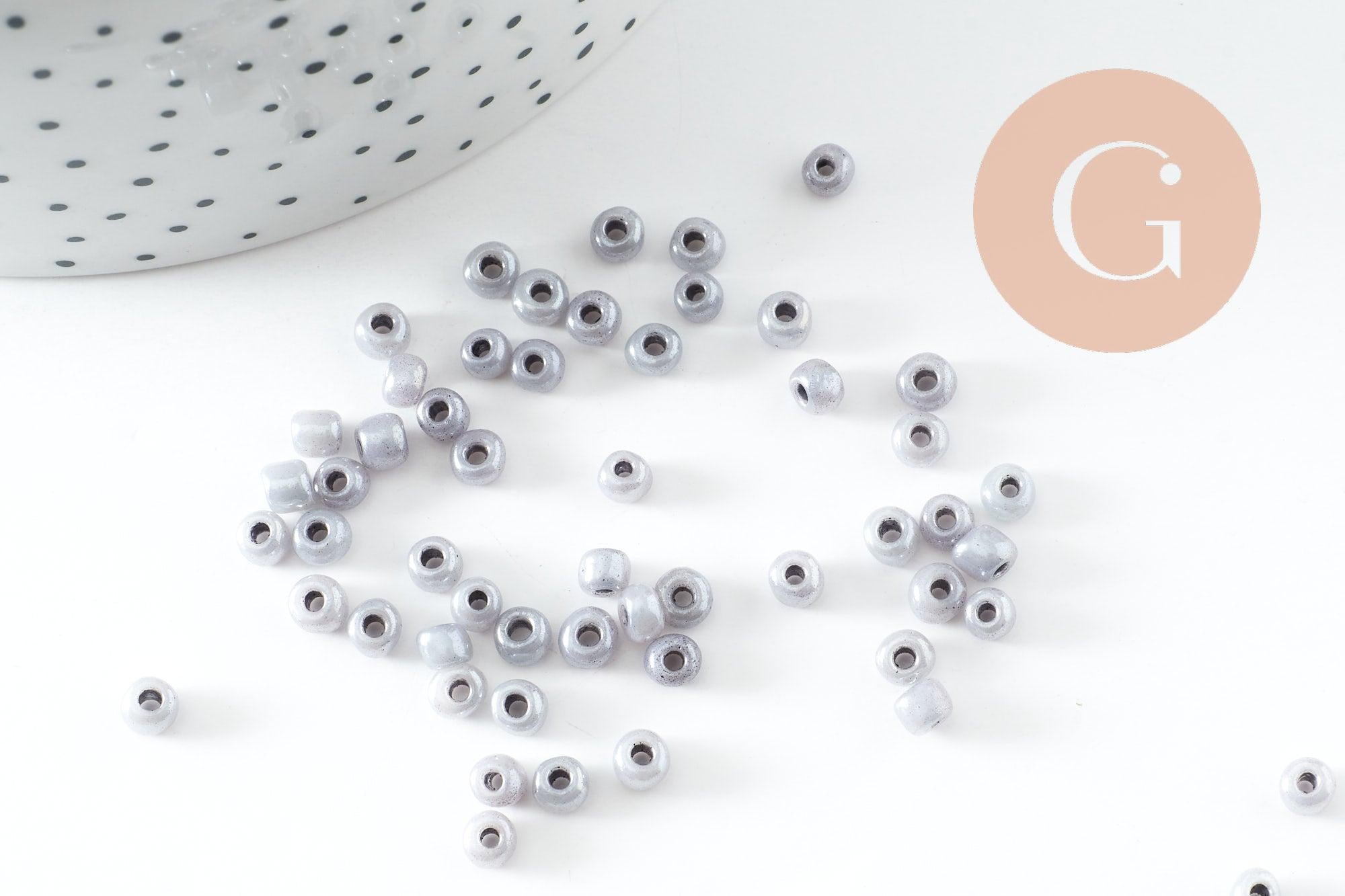 Grosses perles de rocaille gris irisé 4mm, x10Gr (G3673)