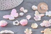 Mix de perles et pendentifs en palstique rose 8-32mm, x10g (G10544)