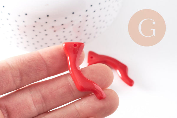 Pendentif Branche forme corail plastique rouge 27-47mm, x5 (G10490)