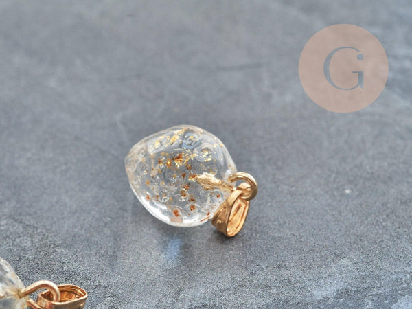 Pendentif Fraise verre transparent fer doré 17mm, collier pendentif , x1 (G9043)