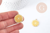 Pendentif citron émail jaune zamac doré 26mm, x1 (G8943)