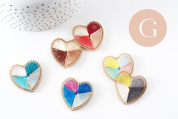 Pendentif coeur zamac doré tissé fil multicolore 26.5mm, x1 (G5843)