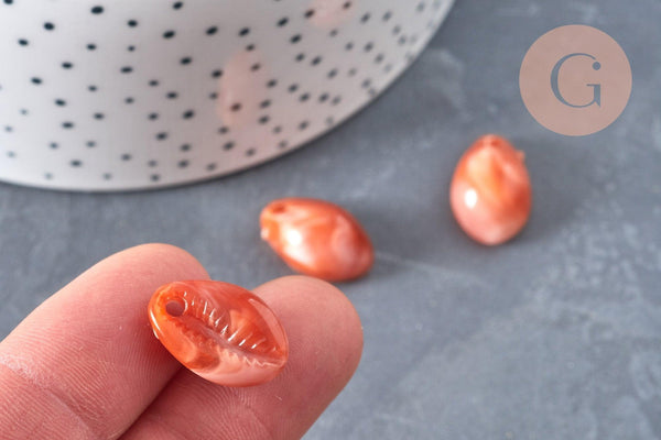 Pendentif coquillage cauri acrylique orange marbré 19mm, x10 (G1232)
